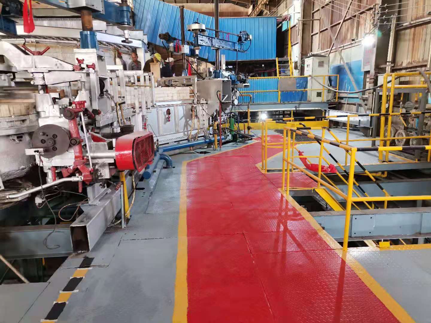 Thumbnail: Glass-forming equipment view 3