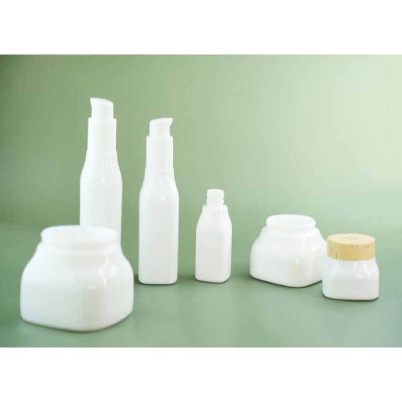 Cosmetic Packaging Sets from Linhe Glass